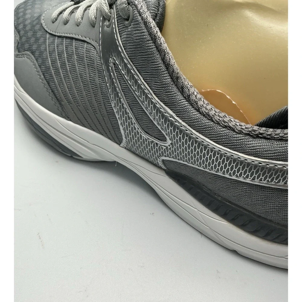 Cheeks Fit Body Women's Grey Energy Pad Sneakers Size 7.5